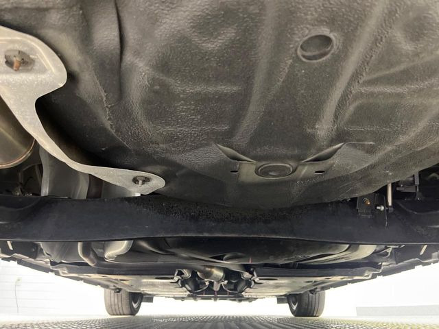 下回りがきれいなうちに、防錆加工の施工がオススメ。降雪地域はもちろん、沿岸部にお住いの方や、趣味でマリン・ウィンタースポーツをされる方にご好評いただいております。