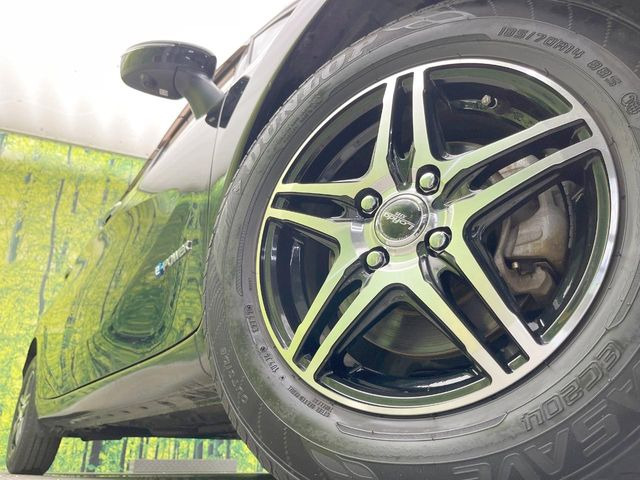 �y14�C���`�A���~�z�C�[���z�O�ςɃ}�b�`�����A���~�z�C�[���𑕒����Ă���܂��B�e��A���~�z�C�[����A�X�^�b�h���X�^�C�����戵�����Ă���܂��B���񂲑��k����������