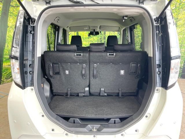 普段のお買い物や通勤、送迎等に十分な荷室スペースを確保しております。セカンドシートを倒すと、大きな荷物の積載も可能です♪