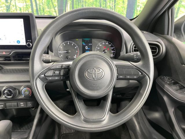 【ステアリングスイッチ】運転中、前方から目線をそらすことなく、オーディオ等の操作が可能な便利機能!安心&快適なドライブを演出してくれます♪