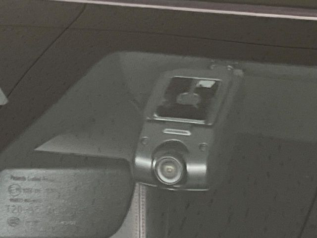 【ドライブレコーダー】ドライブレコーダー装備!走行中はもちろん、あおり運転や事故に遭遇した際、映像で記録し、万一のリスクに備えます。※記録用SDカードはお客様ご自身でご準備いただく必要があります。