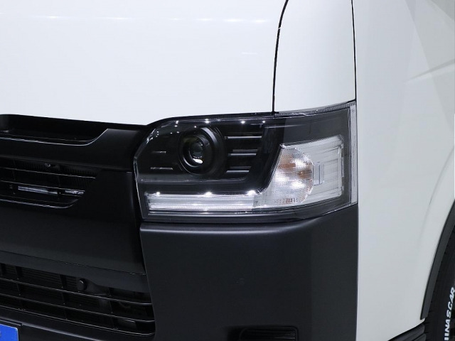 ハイエースバン2.8 DX ロング ディーゼル 4WD