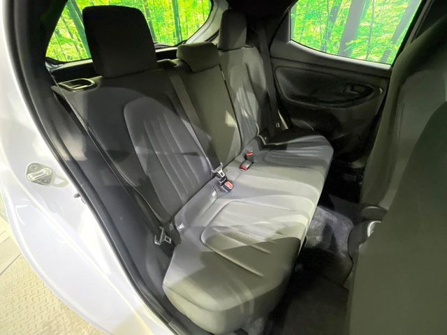 後部座席も気になるようなキズ・汚れやへたり等、大きなダメージはなく、良好な状態です。