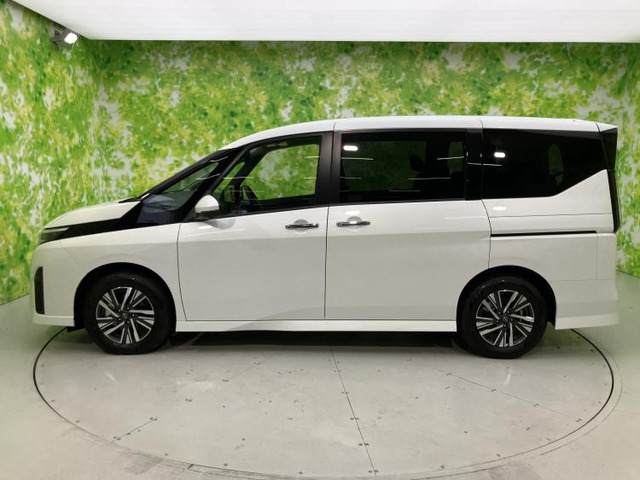 セレナ1.4 e-POWER ハイウェイスターV