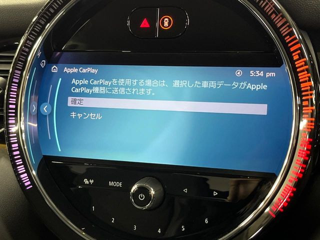 ��Apple Car Play:�X�}�z�Ƃ̗L���ڑ��ŁA�i�r�E�I�[�f�B�I�Đ��ȂǃX�}�z�̃A�v���@�\����ʂł��g����֗��@�\�ł�!
