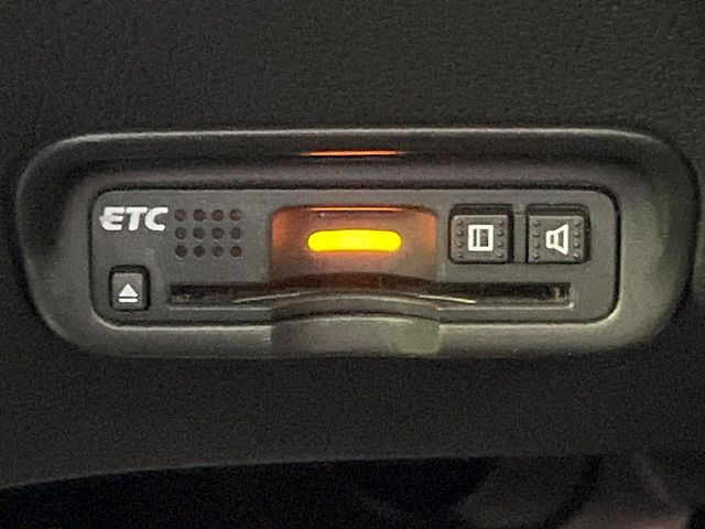 【ETC】高速道路の料金所をストレスなく通過!話題のスポットやサービスエリアに多い「スマートIC」利用時は必須のアイテムです。当店でセットアップを実施、ご納車当日からすぐにご利用いただけます!