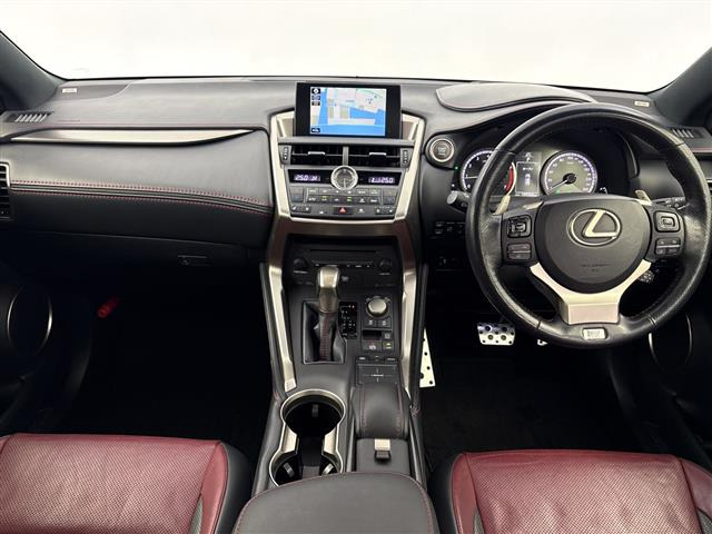 NX200t Fスポーツ