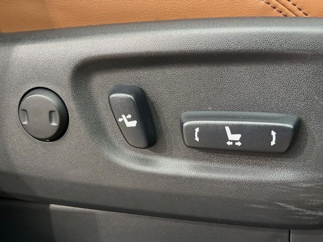 【パワーシート】スイッチ一つで簡単にシートの微調整が可能!電動だから力もいりません!快適なシートポジションにセットして、快適なドライブをお楽しみください。