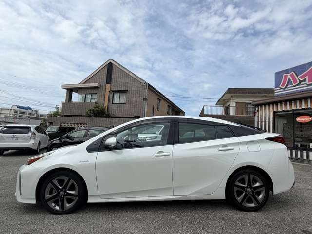 当店のお車は全車安心保証付!!指定工場、板金工場完備しています!!