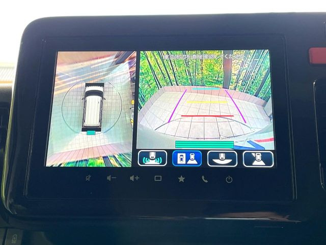 【全方位モニター用カメラ】専用のカメラにより、上から見下ろしたような視点で360度クルマの周囲を確認することができます☆死角部分も確認しやすく、狭い場所での切り返しや駐車もスムーズに行えます。