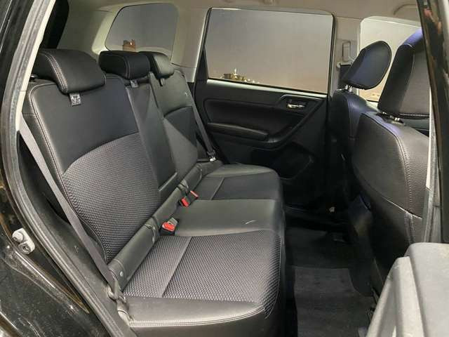車内もキレイで嫌な臭いもありません☆車内の臭い、汚れが気になる方は内装のスチームクリーナーも施工可能です♪