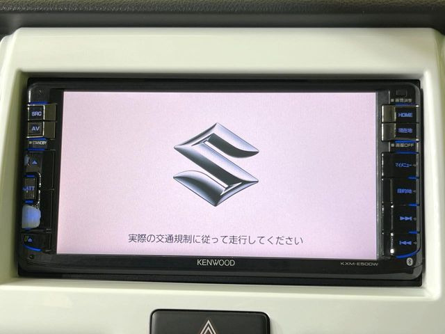 【純正ナビ】人気の純正ナビを装備。オーディオ機能も充実しており、Bluetooth接続すればお持ちのスマホやMP3プレイヤーの音楽を再生可能!毎日の運転がさらに楽しくなります!!