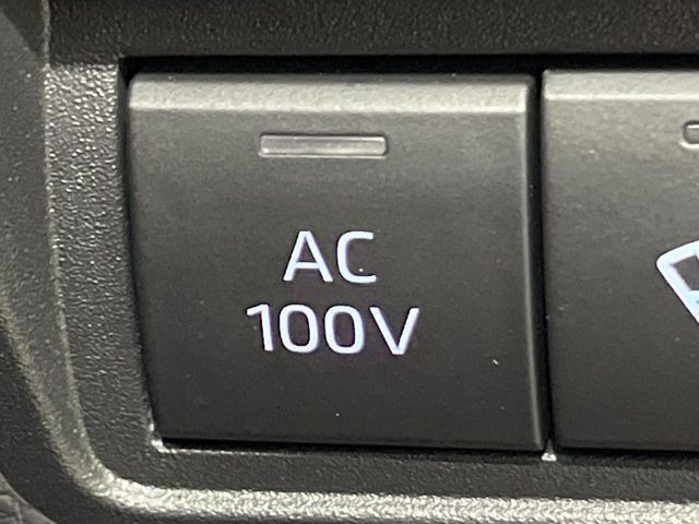 【1500Wアクセサリーコンセント】消費電力1500Wまでの家電が使えます。キャンプやスポーツ・アウトドアでのアクティビティはもちろん、災害・停電の際に大活躍♪