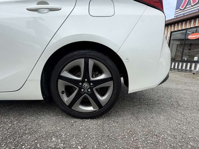 弊社は、お客さまのニーズにお応え出来るよう、豊富な車種を取り揃えております。お乗り換えの際も、是非、よろしくお願いいたします。