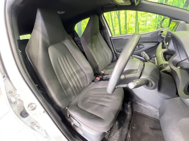 運転席シート廻りは使用感も少なく、良好な状態となっています。丁寧に使われていたことがよくわかりますね。