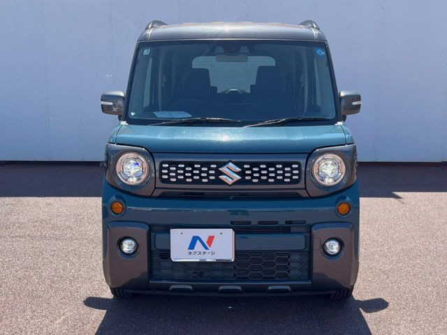 弊社では、全車『修復歴なし』のお車のみ取り扱っております。専任バイヤーによる厳選した仕入れの後、入庫後の車両チェックを行い、ネクステージが認定した高品質な中古車をご提供しております。