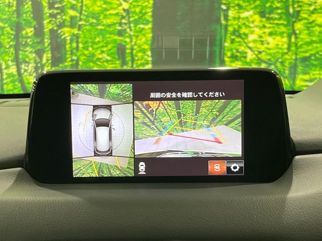 【360&deg;ビューモニター】専用のカメラにより、上から見下ろしたような視点で360度クルマの周囲を確認することができます☆死角部分も確認しやすく、狭い場所での切り返しや駐車もスムーズに行えます。