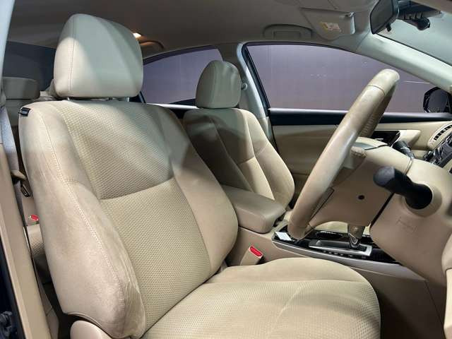 �^�]�Ȃ��L�X�Ƃ��Ă���^�]���₷�������������Ă��܂��������N���[�j���O�����{�ς݂ł��B