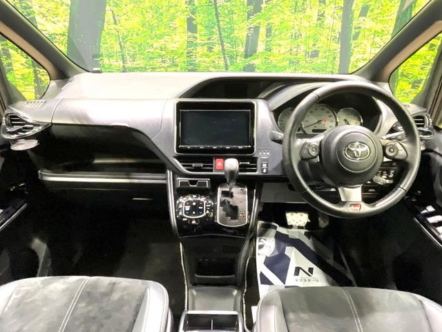 ヴォクシー2.0 ZS GR スポーツ