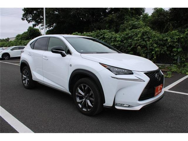 NX200t Fスポーツ