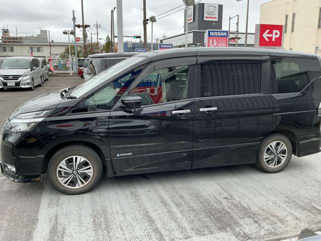 セレナ1.2 e-POWER ハイウェイスターV