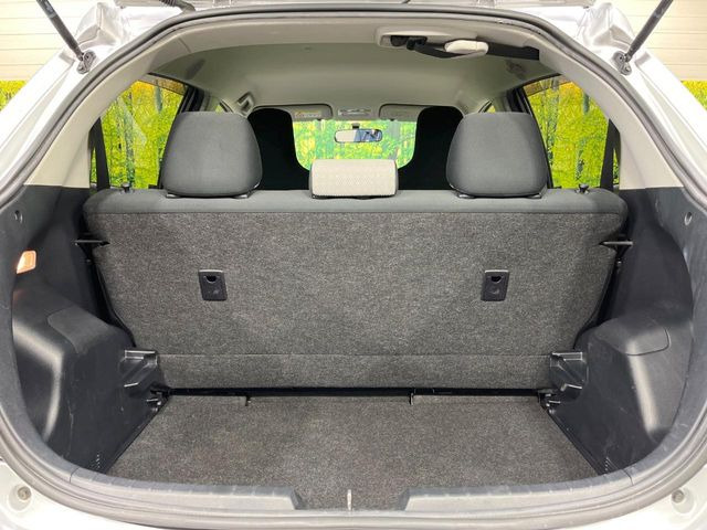 普段のお買い物や通勤、送迎等に十分な荷室スペースを確保しております。セカンドシートを倒すと、大きな荷物の積載も可能です♪