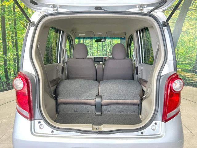 後席を格納すると、これだけの広さが!シーンに合わせたシートアレンジで、大きな荷物も積むことが出来ます♪