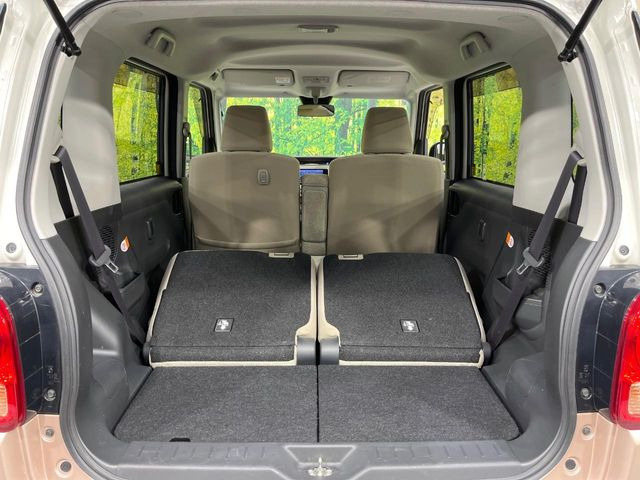普段のお買い物や通勤、送迎等に十分な荷室スペースを確保しております。セカンドシートを倒すと、大きな荷物の積載も可能です♪