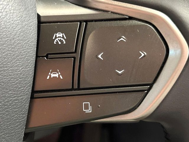 【レーダークルーズコントロール】高速道路での長距離走行が楽に!!自動で速度を保つクルーズコントロールが、衝突軽減システムと連携し、前方の車両を感知して車間を保つように速度調節してくれます!!