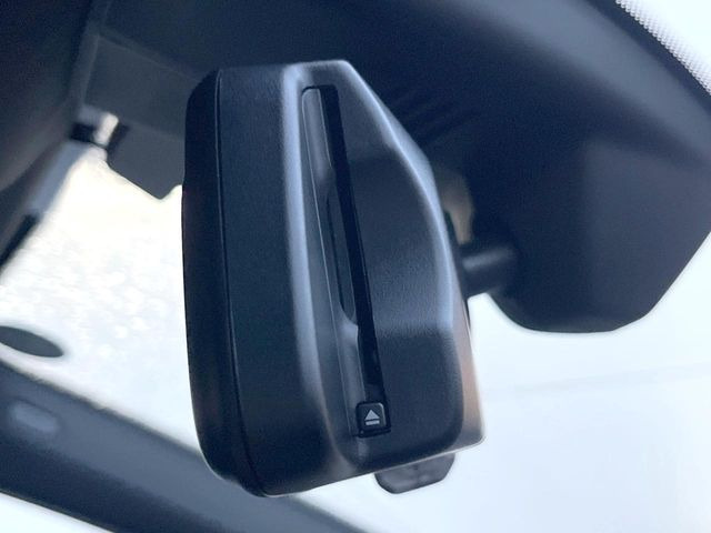 ●ETC車載器内蔵ルームミラー:お引き渡し時には再セットアップを実施後、お渡しいたします。マイレージ登録に関してもお気軽に担当営業までお尋ねください。