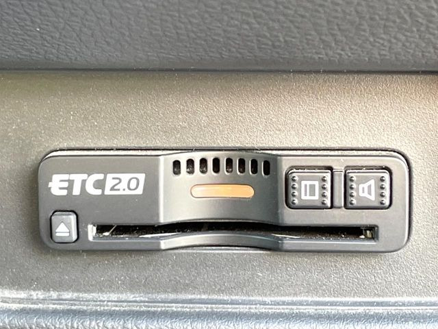 【ETC】高速道路の料金所をストレスなく通過!話題のスポットやサービスエリアに多い「スマートIC」利用時は必須のアイテムです。当店でセットアップを実施、ご納車当日からすぐにご利用いただけます!