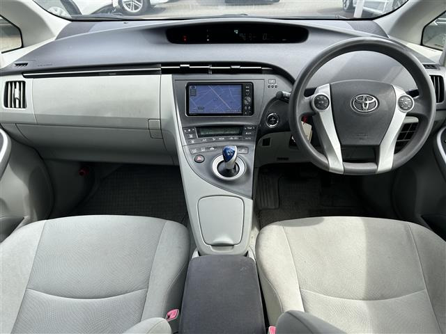 プリウス1.8 S