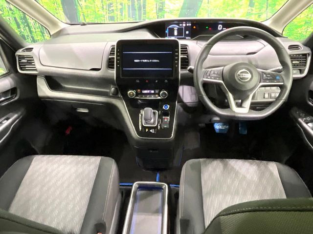 セレナ1.2 e-POWER ハイウェイスターV