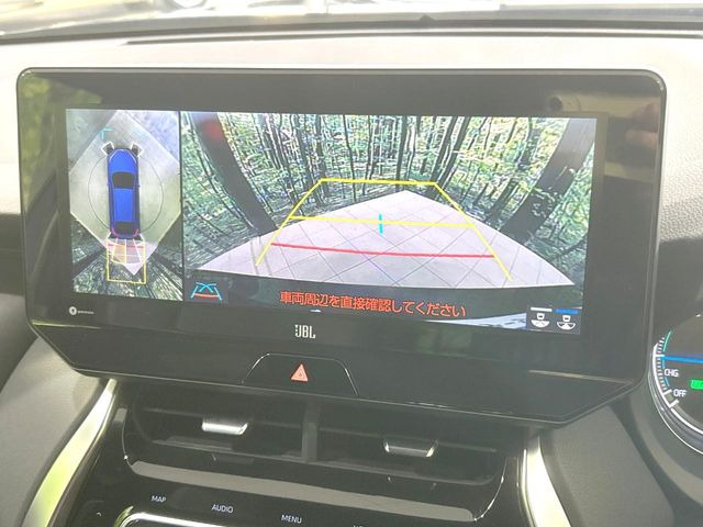 【パノラミックビューモニター】専用のカメラにより、上から見下ろしたような視点で360度クルマの周囲を確認することができます☆死角部分も確認しやすく、狭い場所での切り返しや駐車もスムーズに行えます。