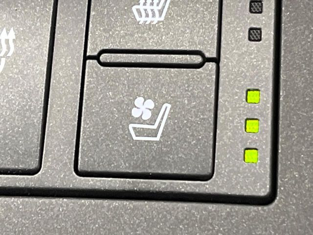 【シートヒーター&ベンチレーション】夏場は涼しい風でお尻や背中の熱やムレを防ぎ、冬はエアコンよりも早く温まってポカポカに!季節を問わず快適に過ごせます。:l
