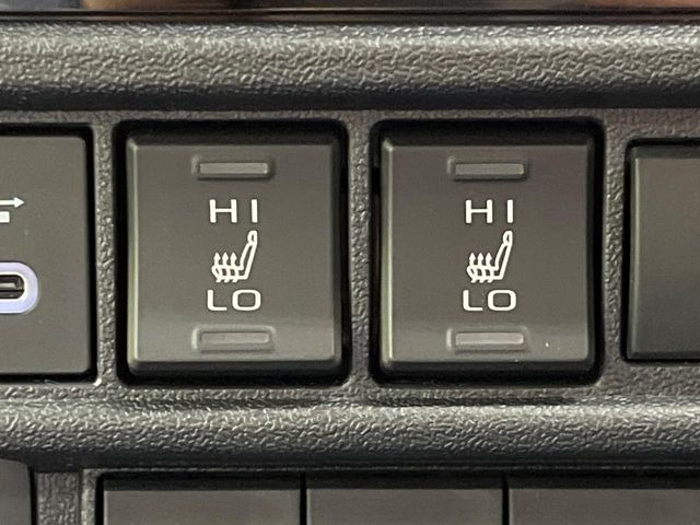 【シートヒーター】寒い日に重宝するシートヒーター!エアコンより早く温まってくれるので寒がりの人も安心ですね♪エアコンの温風は乾燥するから苦手、という方にもをおすすめです。