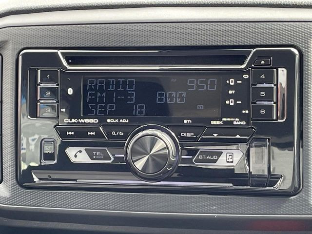 お好きな音楽を車内でお楽しみいただけます♪スピーカー交換・ウーハー追加などの音質向上や、最新ナビ・後席モニター等の取り付けも是非ご相談ください!