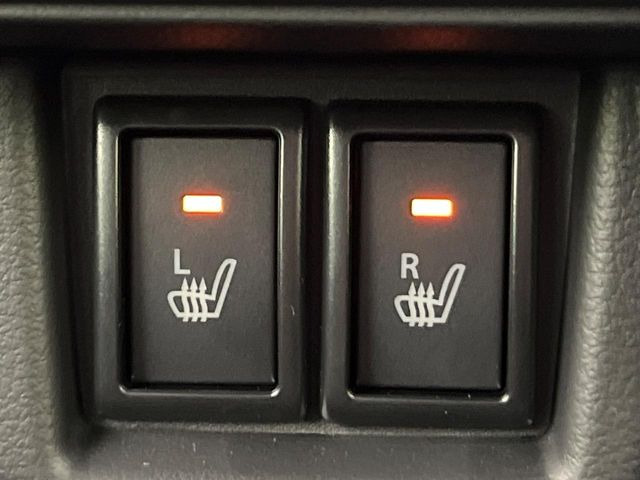 【シートヒーター】寒い日に重宝するシートヒーター!エアコンより早く温まってくれるので寒がりの人も安心ですね♪エアコンの温風は乾燥するから苦手、という方にもをおすすめです。