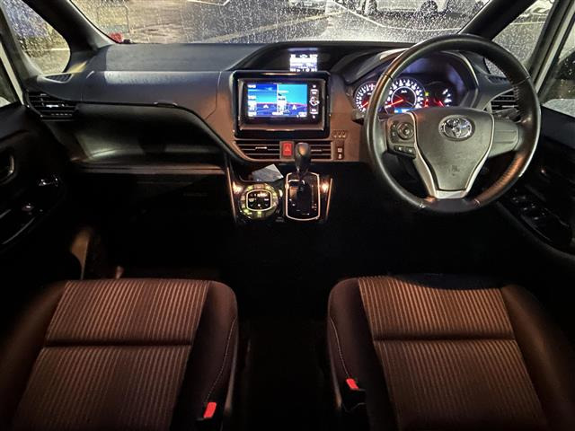 ヴォクシー2.0 ZS