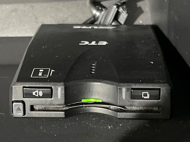 【ETC】高速道路の料金所をストレスなく通過!話題のスポットやサービスエリアに多い「スマートIC」利用時は必須のアイテムです。当店でセットアップを実施、ご納車当日からすぐにご利用いただけます!