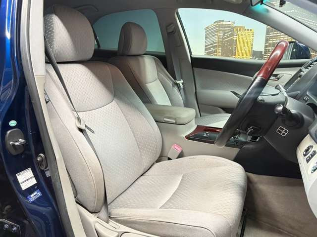 �^�]�Ȃ��L�X�Ƃ��Ă���^�]���₷�������������Ă��܂��������N���[�j���O�����{�ς݂ł��B