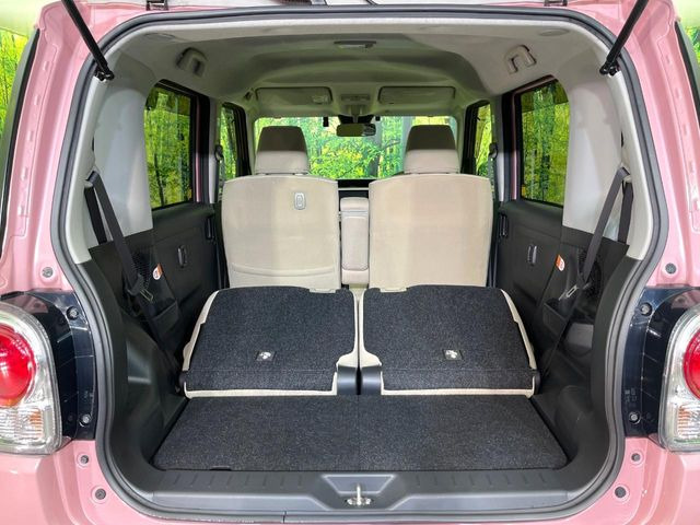 普段のお買い物や通勤、送迎等に十分な荷室スペースを確保しております。セカンドシートを倒すと、大きな荷物の積載も可能です♪