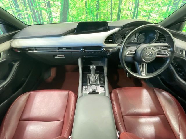 MAZDA3ファストバック1.5 15S 100周年特別記念車