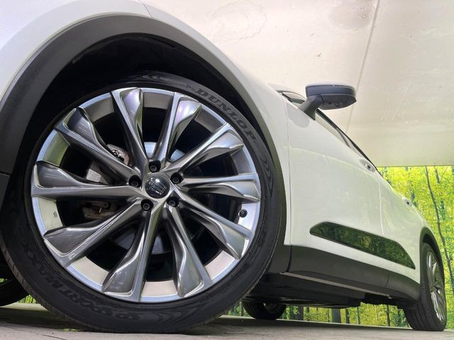 �y�����A���~�z�C�[���z�O�ςɃ}�b�`���������A���~�z�C�[���𑕒����Ă���܂��B�e��ЊO�A���~�z�C�[����A�X�^�b�h���X�^�C�����戵�����Ă���܂��B���񂲑��k����������