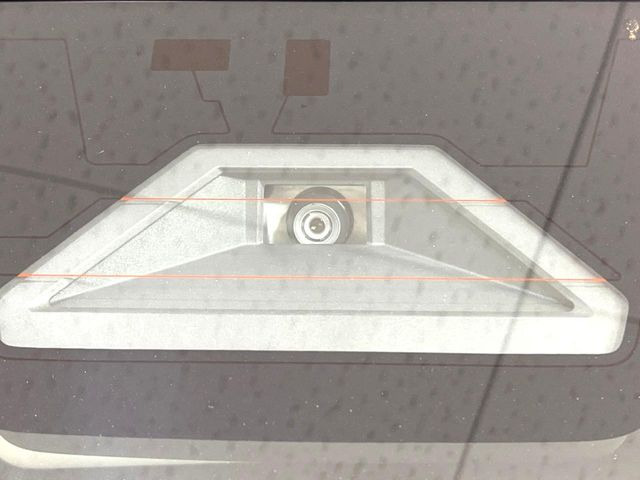 【スズキ セーフティサポート】走行中に前方の車両等を認識し、衝突しそうな時は警報とブレーキで衝突回避と被害軽減をアシスト。より安全にドライブをお楽しみいただけます。