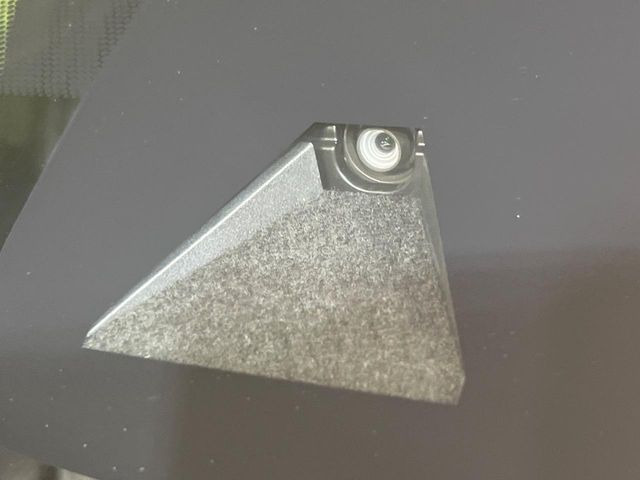 【プリクラッシュセーフティ】前方の車両等を検知し、衝突しそうな時は警報で注意を促し、ブレーキを踏む力をサポート。ブレーキを踏めなかった場合は衝突被害軽減ブレーキが作動、衝突回避をサポートします。