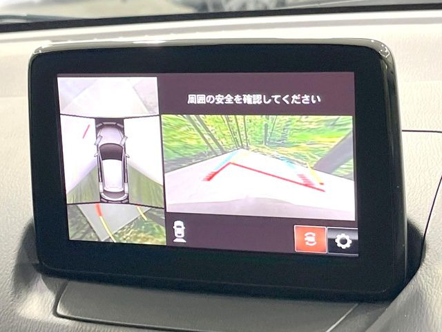 �y360&deg;�r���[���j�^�[�z��p�̃J�����ɂ��A�ォ�猩���낵���悤�Ȏ��_��360�x�N���}�̎��͂��m�F���邱�Ƃ��ł��܂������p�������m�F���₷���A�����ꏊ�ł̐؂�Ԃ��⒓�Ԃ��X���[�Y�ɍs���܂��B