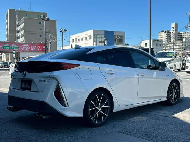 スリークロス滋賀店の車両は最長2年の安心保証も別途有料でお付けできます!詳細は当店スタッフまでお気軽にお問い合わせ下さい。