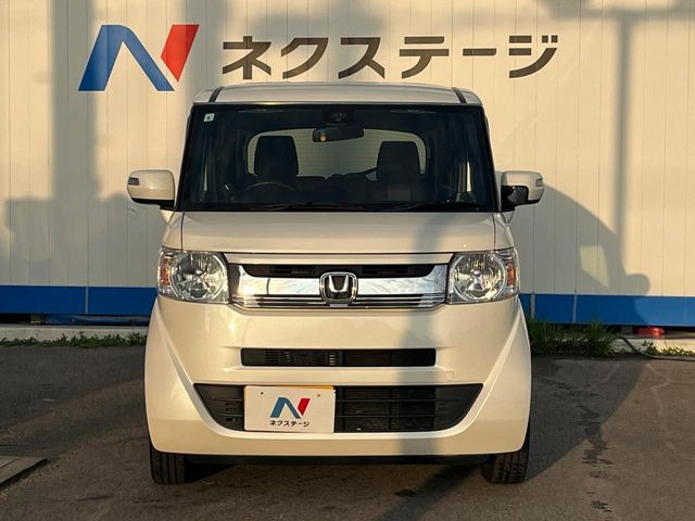 弊社では、全車『修復歴なし』のお車のみ取り扱っております。専任バイヤーによる厳選した仕入れの後、入庫後の車両チェックを行い、ネクステージが認定した高品質な中古車をご提供しております。