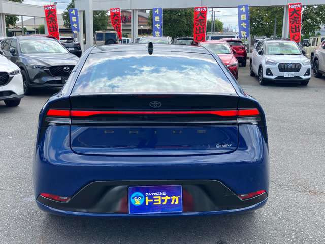 ご契約から納車まで担当営業を中心に、各スタッフ全員協力の上、迅速に進めさせていただきます。契約後車庫証明等の手続き中に、納車前車検又は点検をさせていただき、ご納車の準備をさせていただきます。